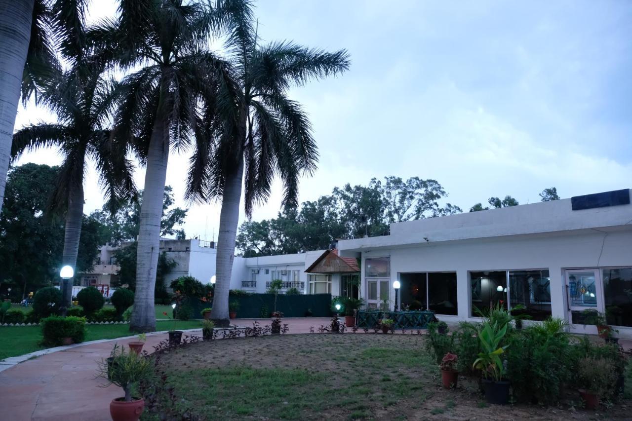 Black Mango Resort Kala Amb Exteriér fotografie